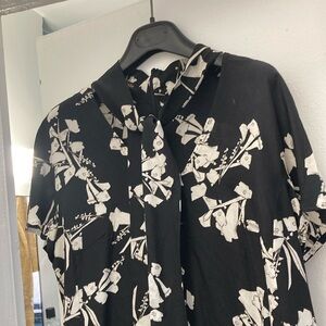 Escada skill print top w attached neck tie